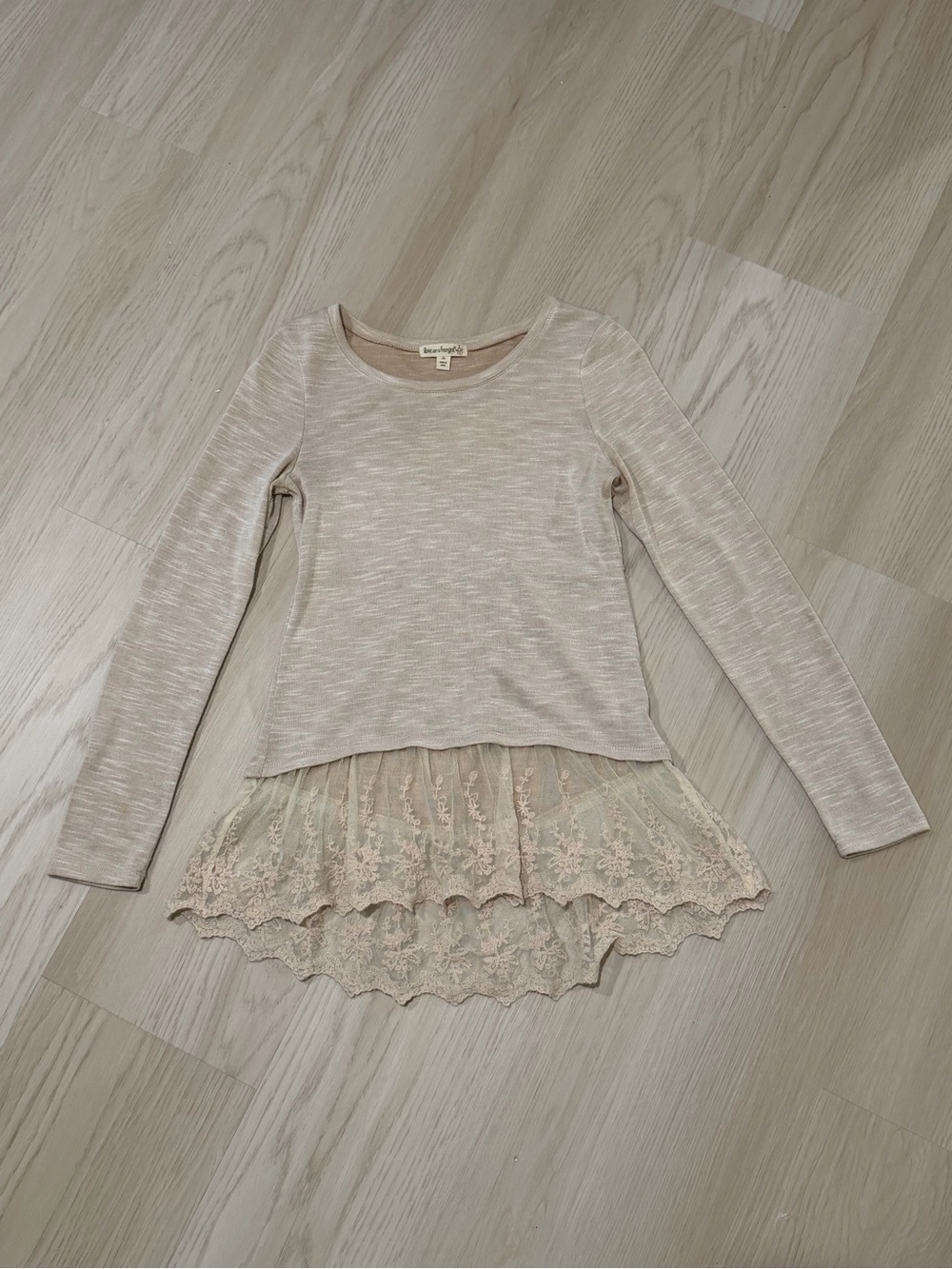 love on a hanger Cream Lace-Tiered Long Sleeve Top - Picture 2 of 3